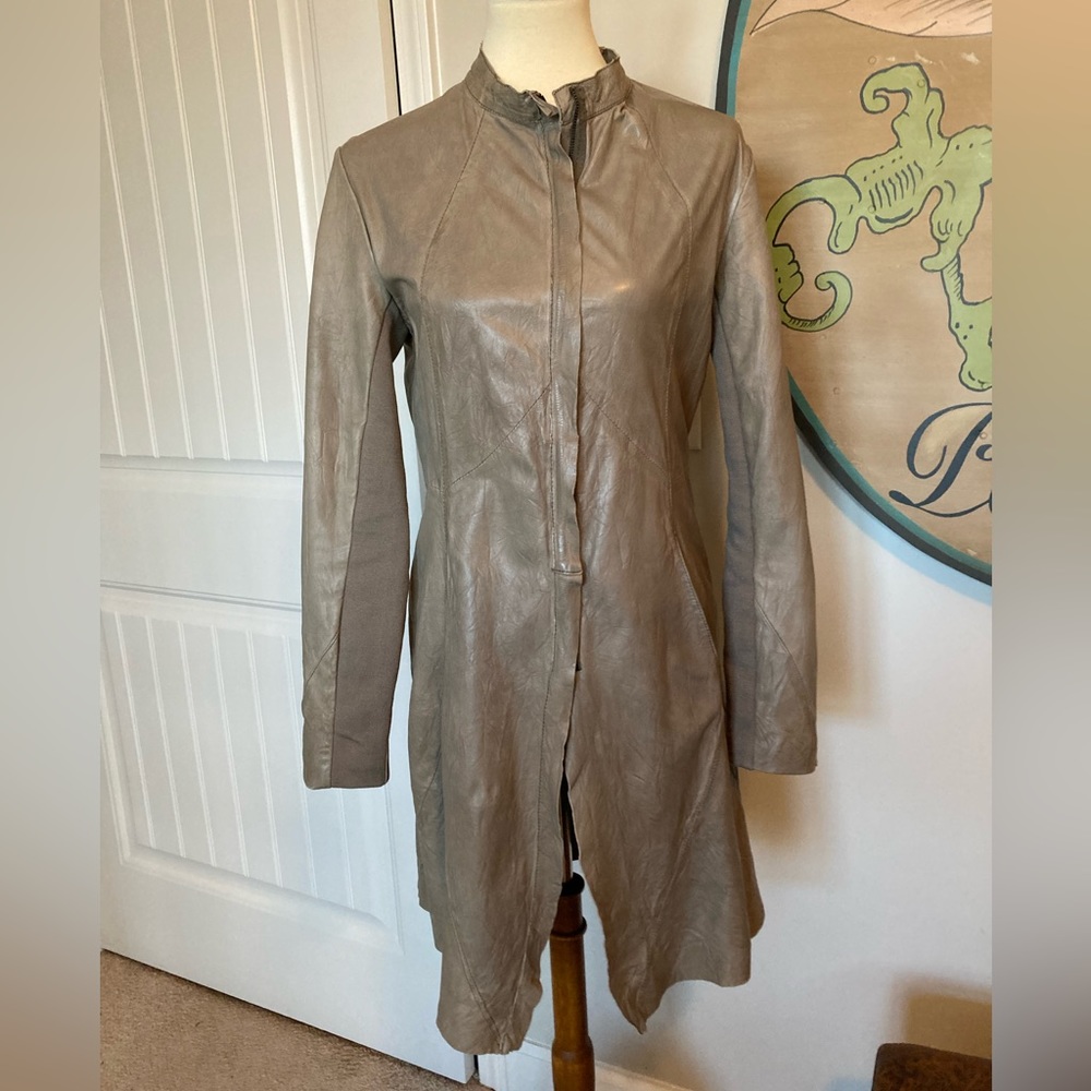Cigno Nero leather coat